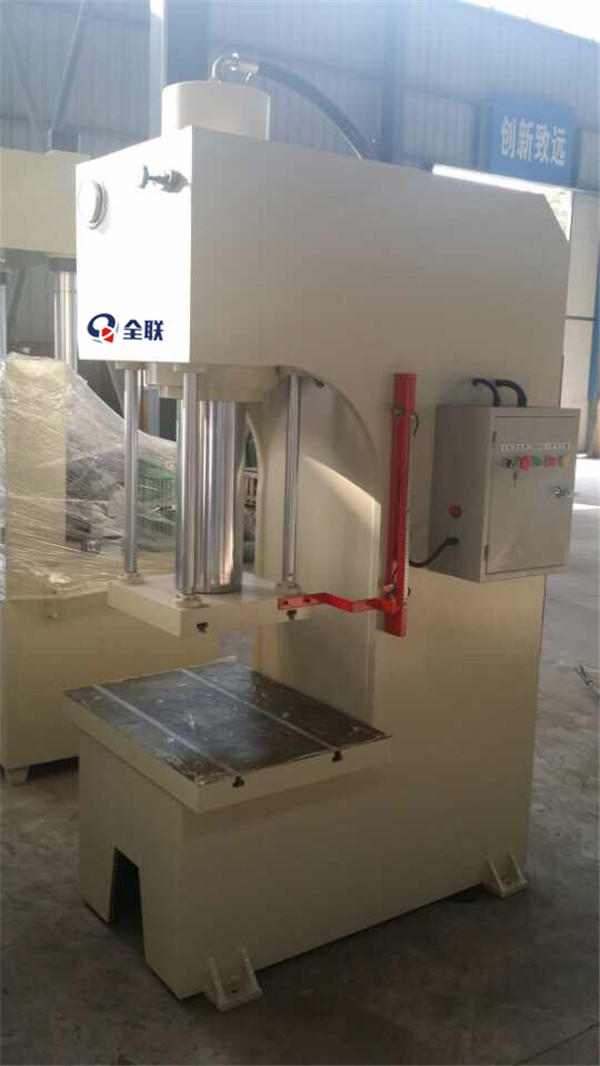 單柱(zhu)液壓機