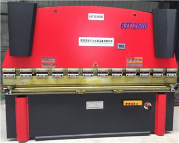 液壓闆(pan)料折彎機(ji)如何正确(que)使用?