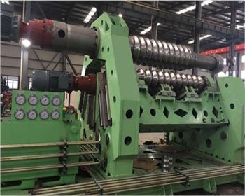 陝(shǎn)西電液伺服四輥(gǔn)波紋闆卷闆機