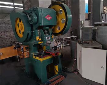 太原法蘭(lan)沖孔機