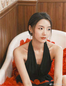 成人 迅雷下载-西西里的美丽传说歌曲电影未删减百度云