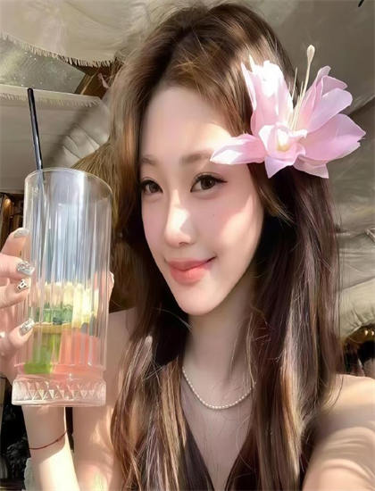 圣诞老人监视与当代文化：结局的收尾方式与主题升华 探索艺术与文化的互动关系